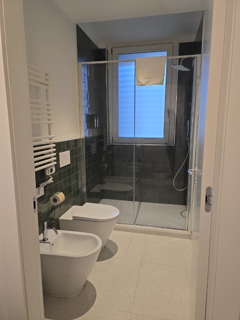 Bagno prima della pulizia completa
